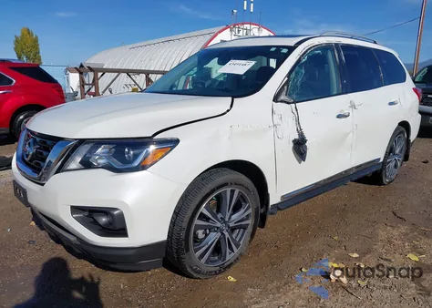 2018 Nissan Pathfinder Platinum из США, поврежденный, VIN 5N1DR2MM8JC626732